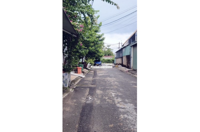 Bán nhà Đường nhựa  Ấp Chánh 1, Tân Xuân, Hóc Môn, 83m2, SHR, 5.2 tỷ.